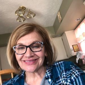 Meet your Posher, Leanne